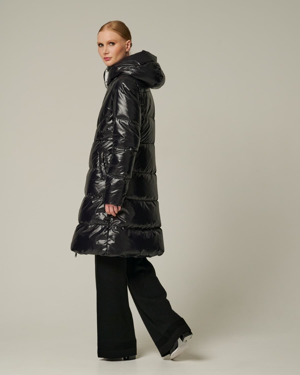 приталенное пуховое пальто