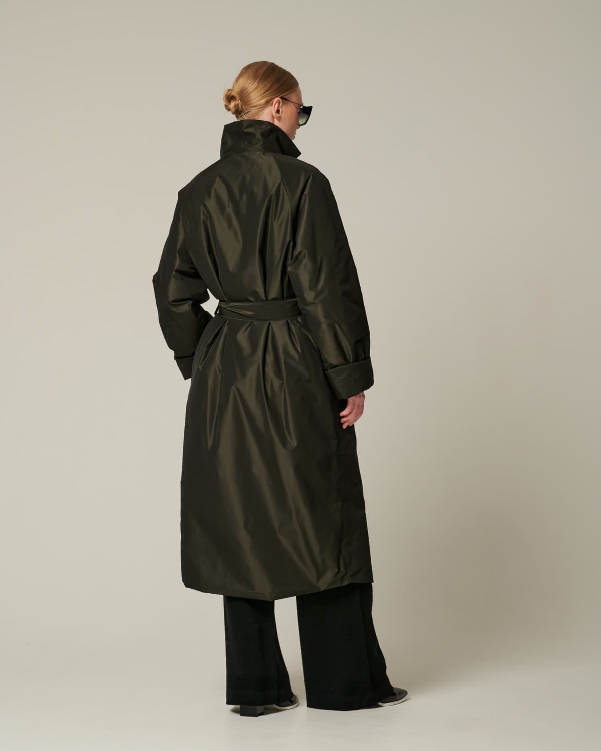 двубортный непромокаемый плащ оверсайз