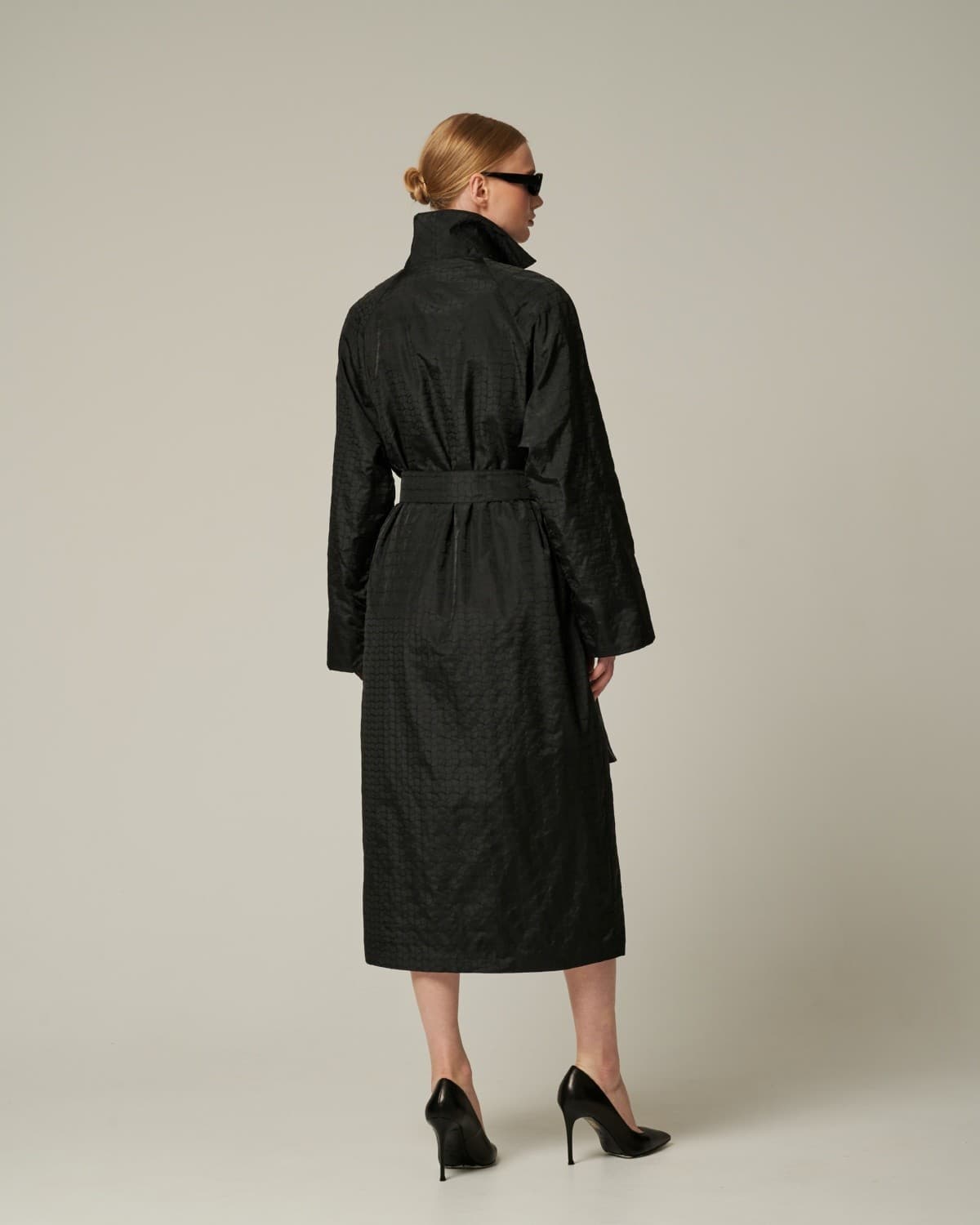 двубортный непромокаемый плащ оверсайз