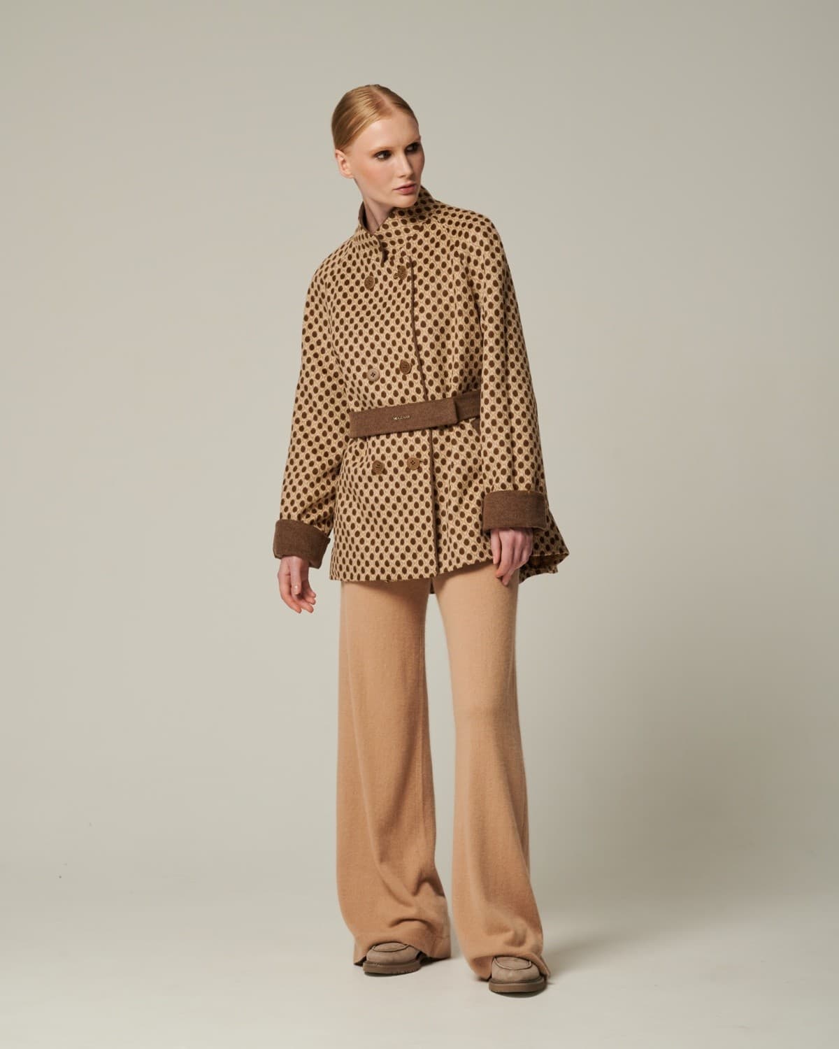 фирменное двубортное полупальто