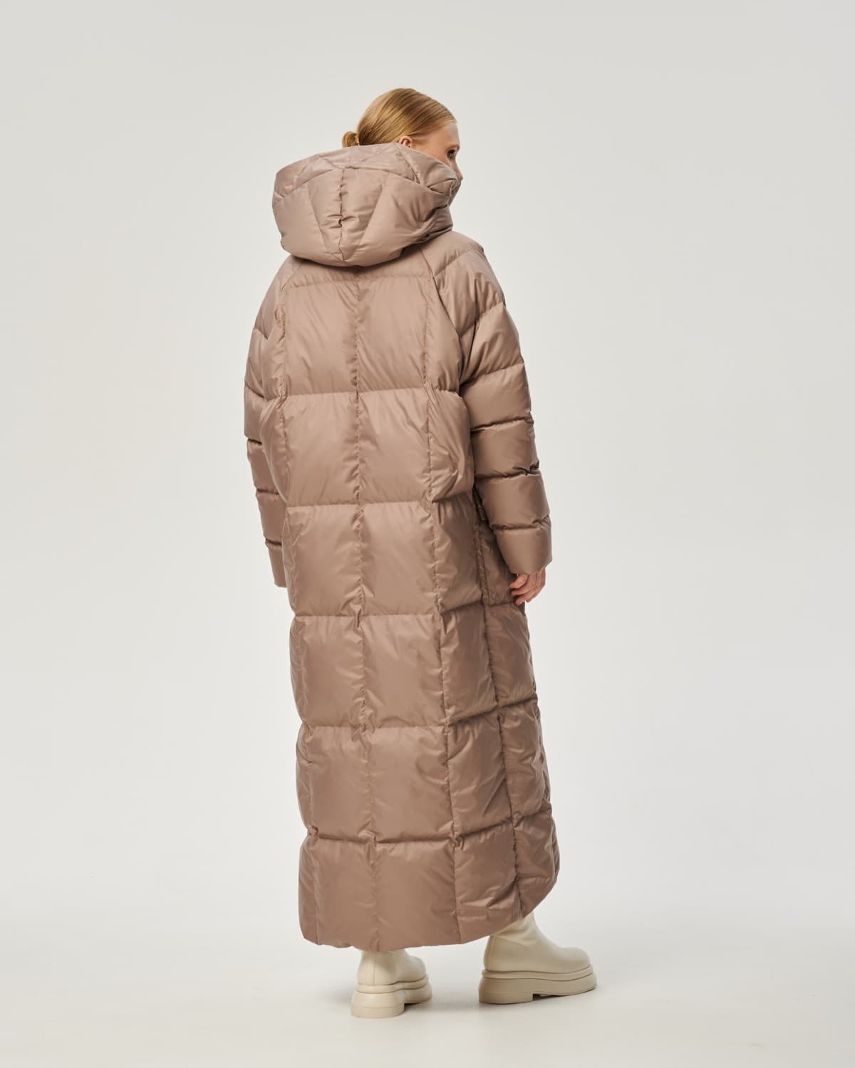 пуховик-одеяло с капюшоном