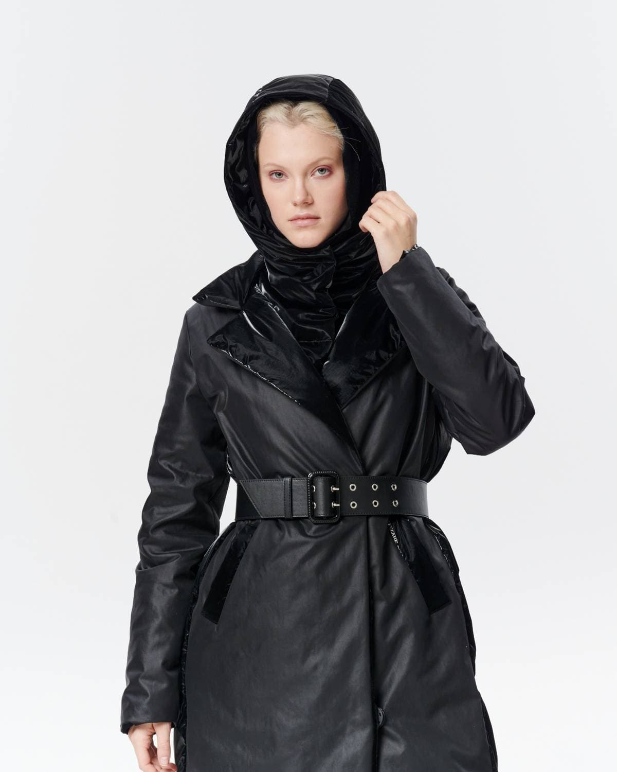 пальто пуховое с капором