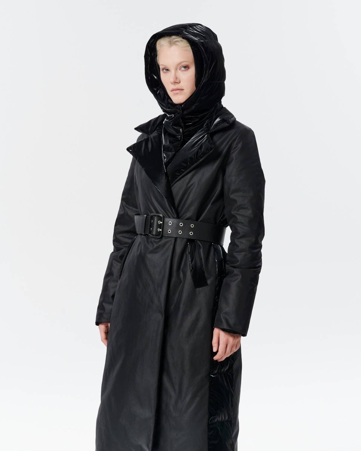 пальто пуховое с капором