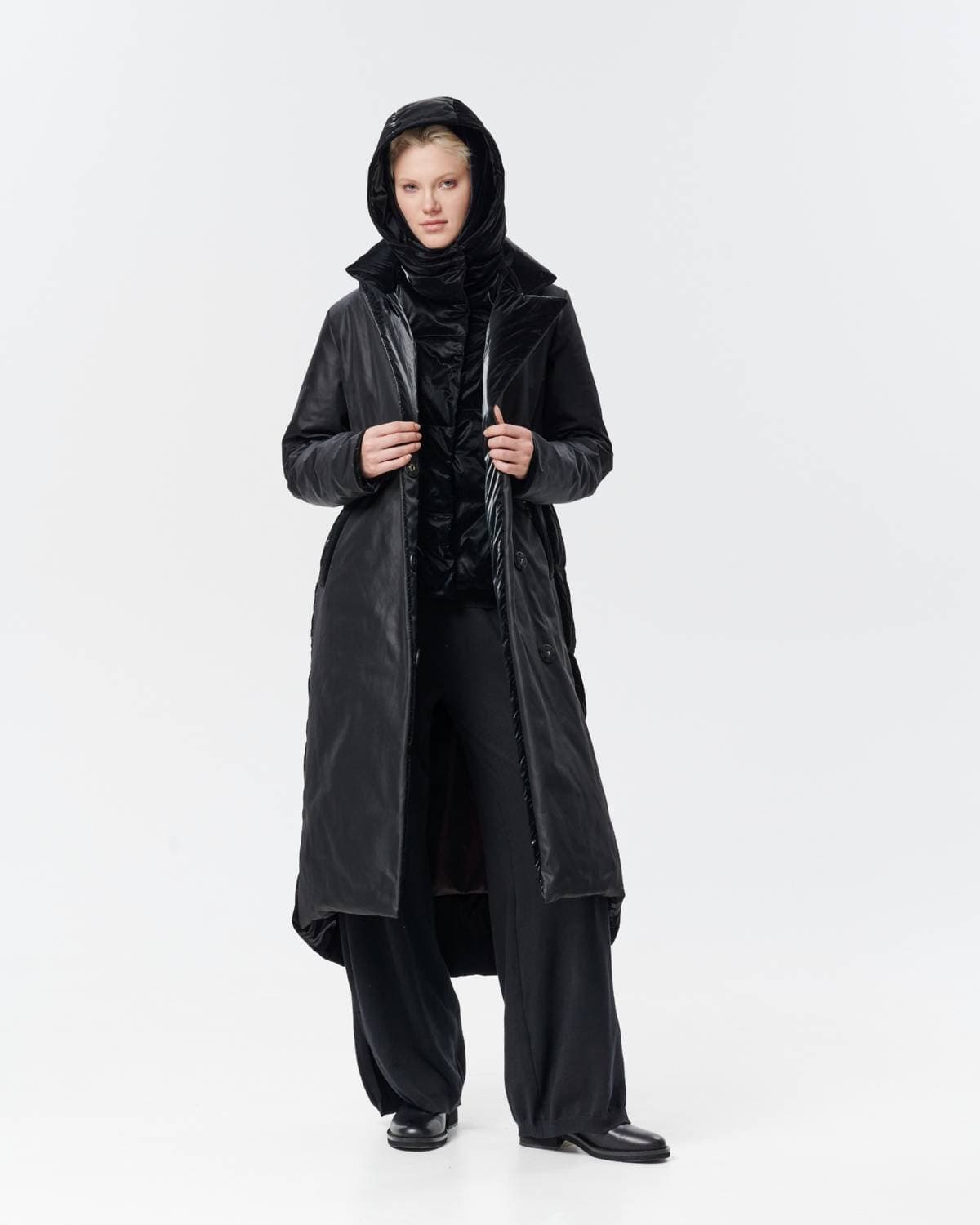 пальто пуховое с капором