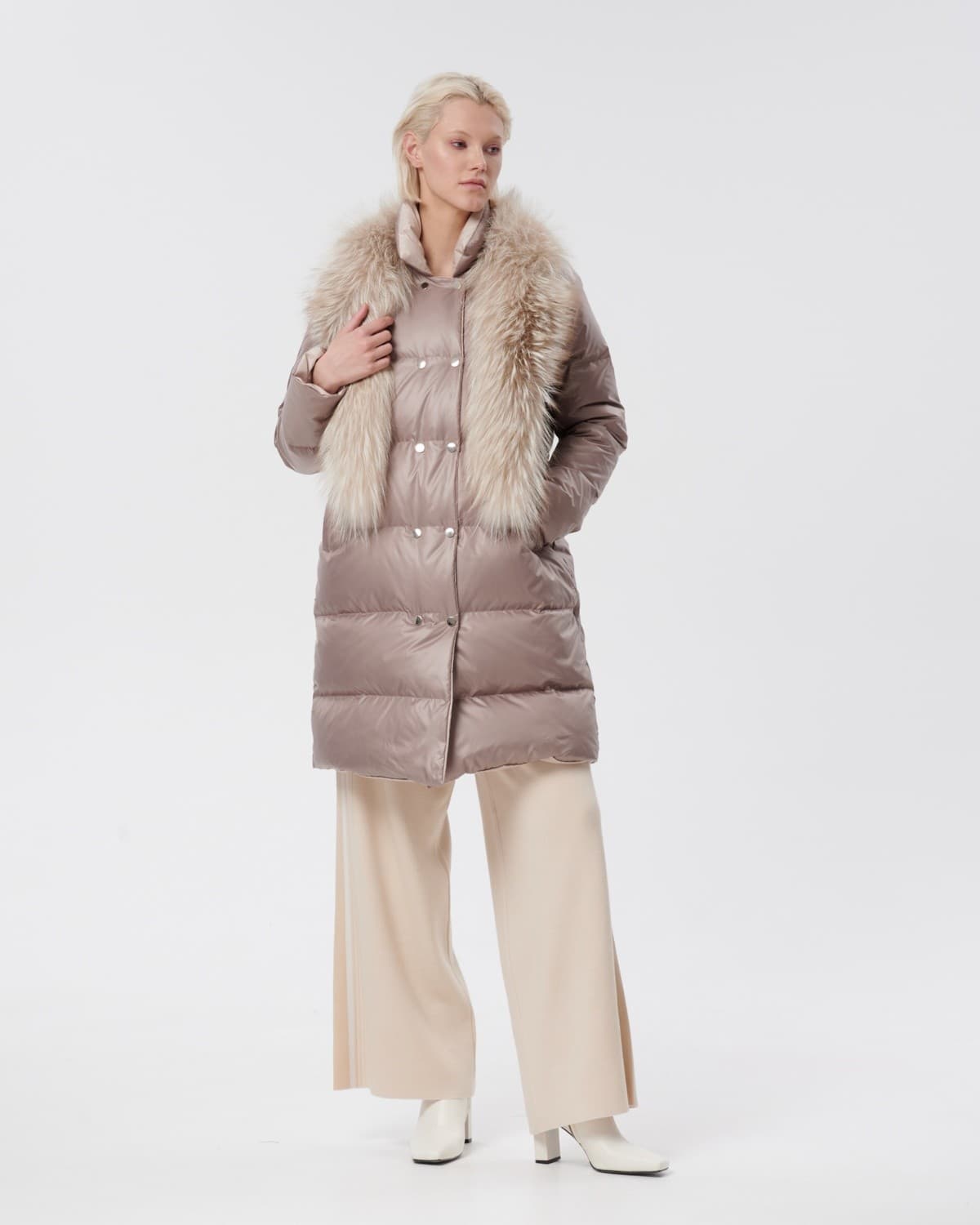 двустороннее пуховое пальто с меховым воротником