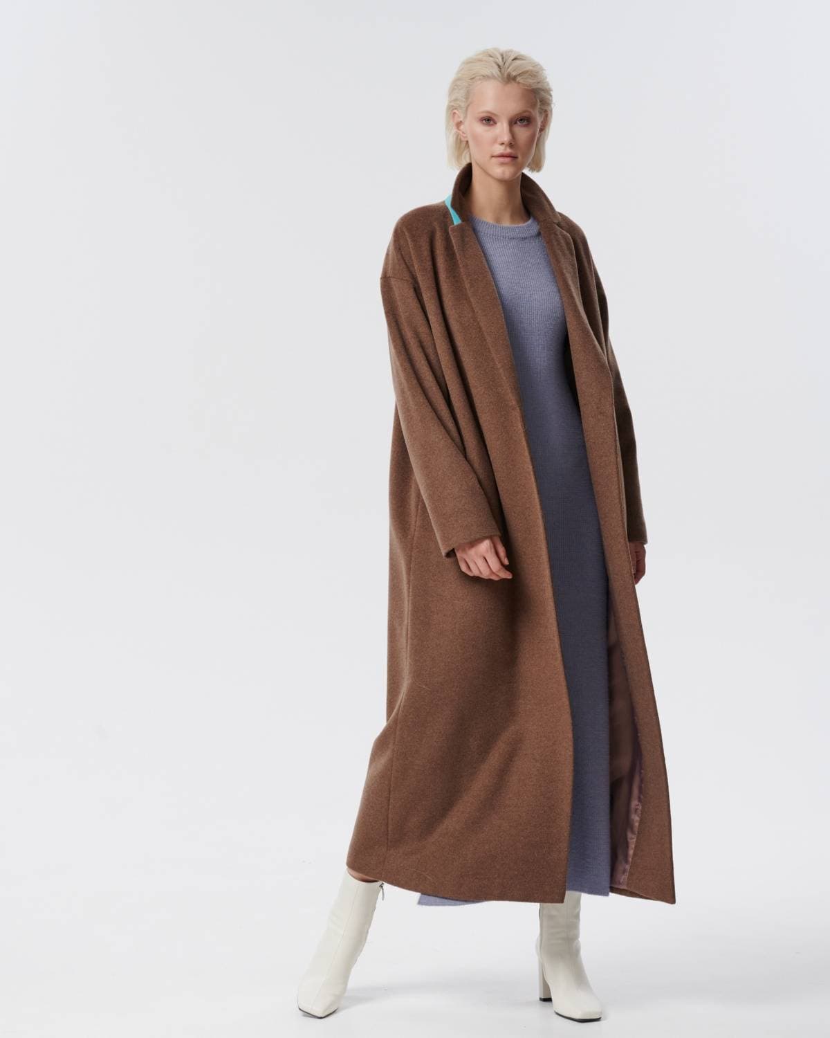 прямое пальто макси на пуговице