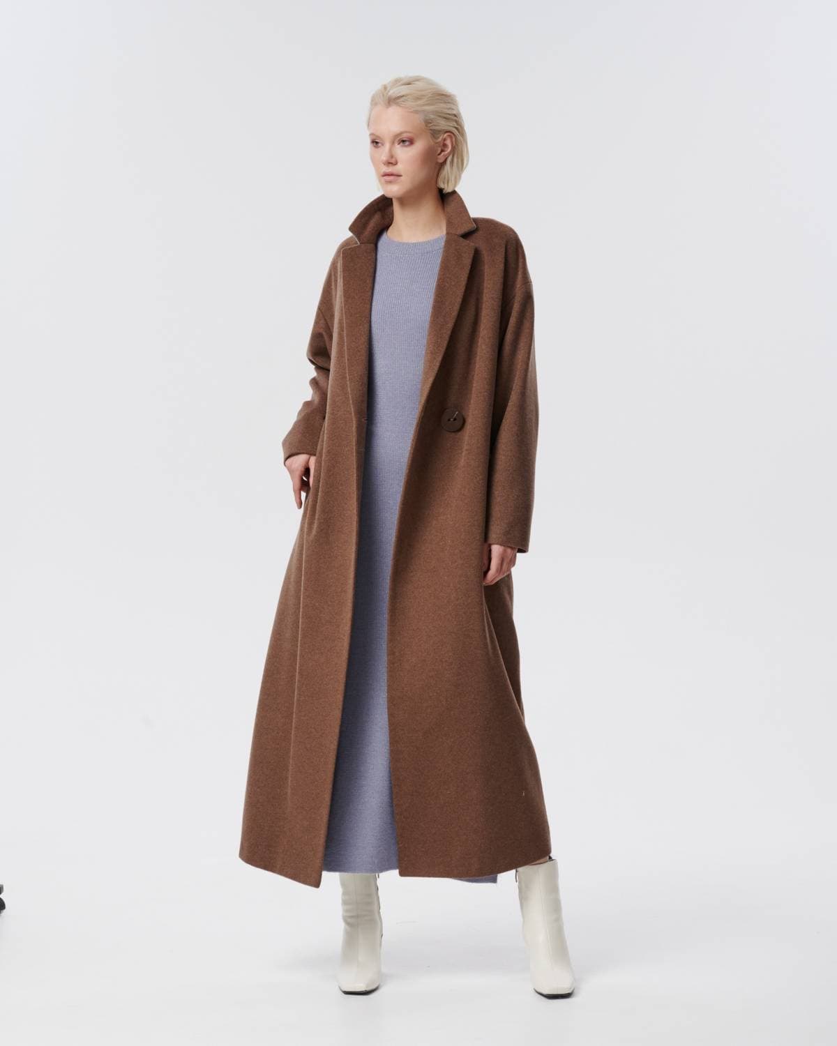 прямое пальто макси на пуговице