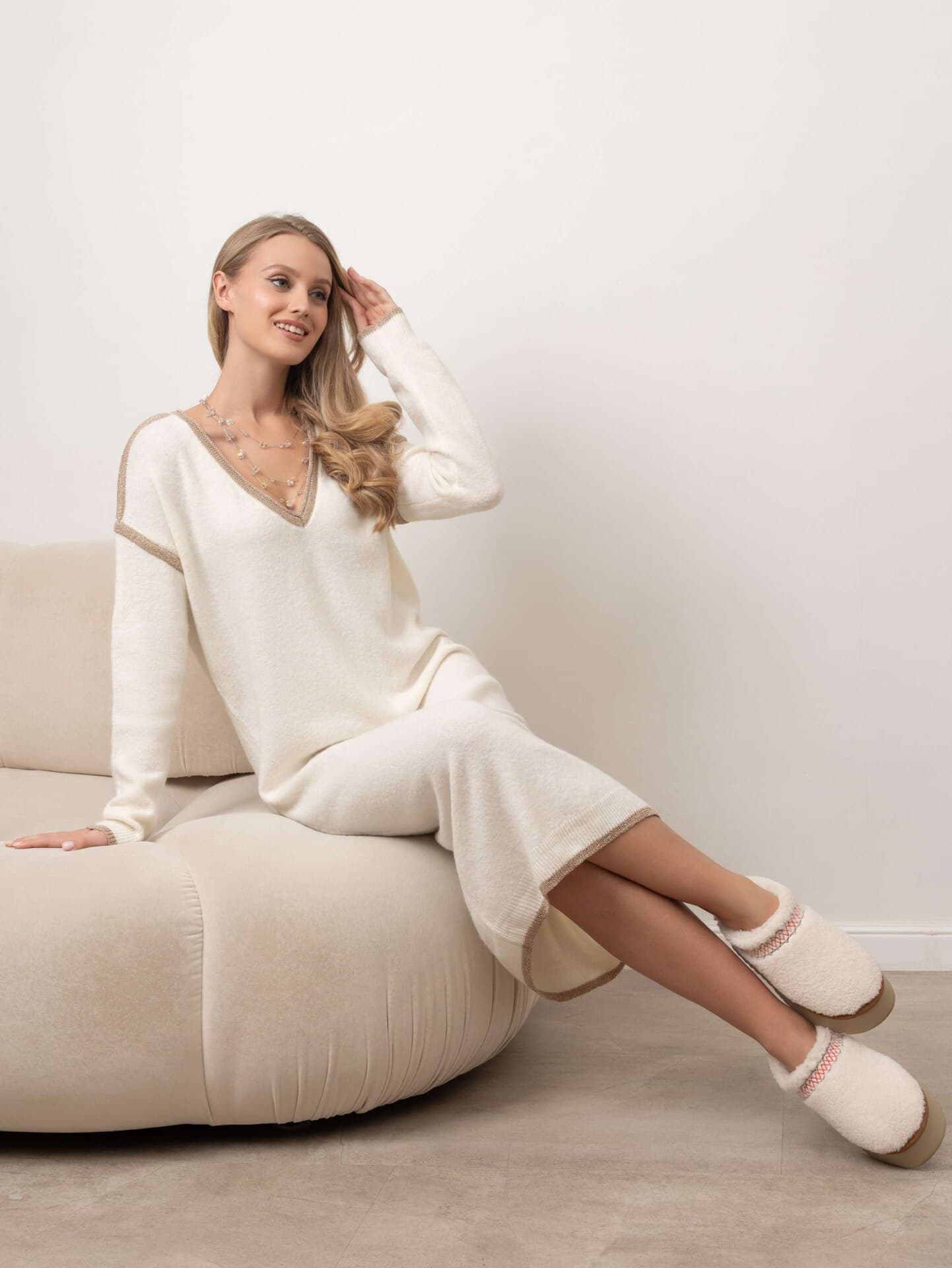 мягкое шерстяное платье