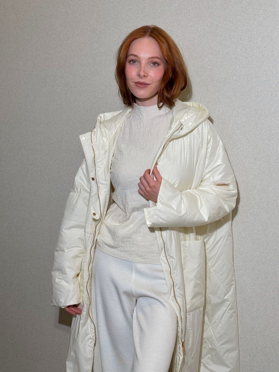 невесомое стеганое пальто с капюшоном
