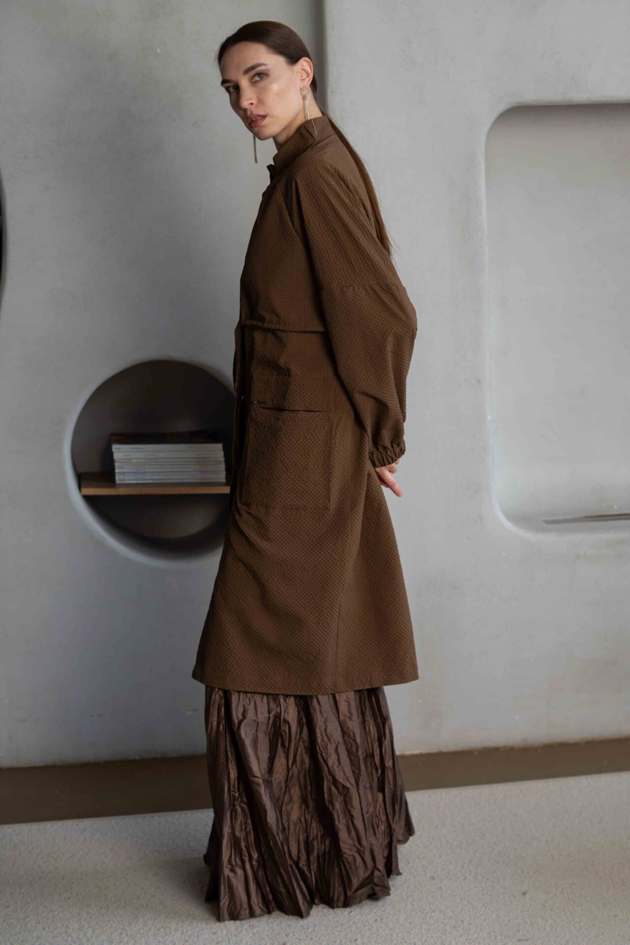 невесомый плащ из жатой ткани