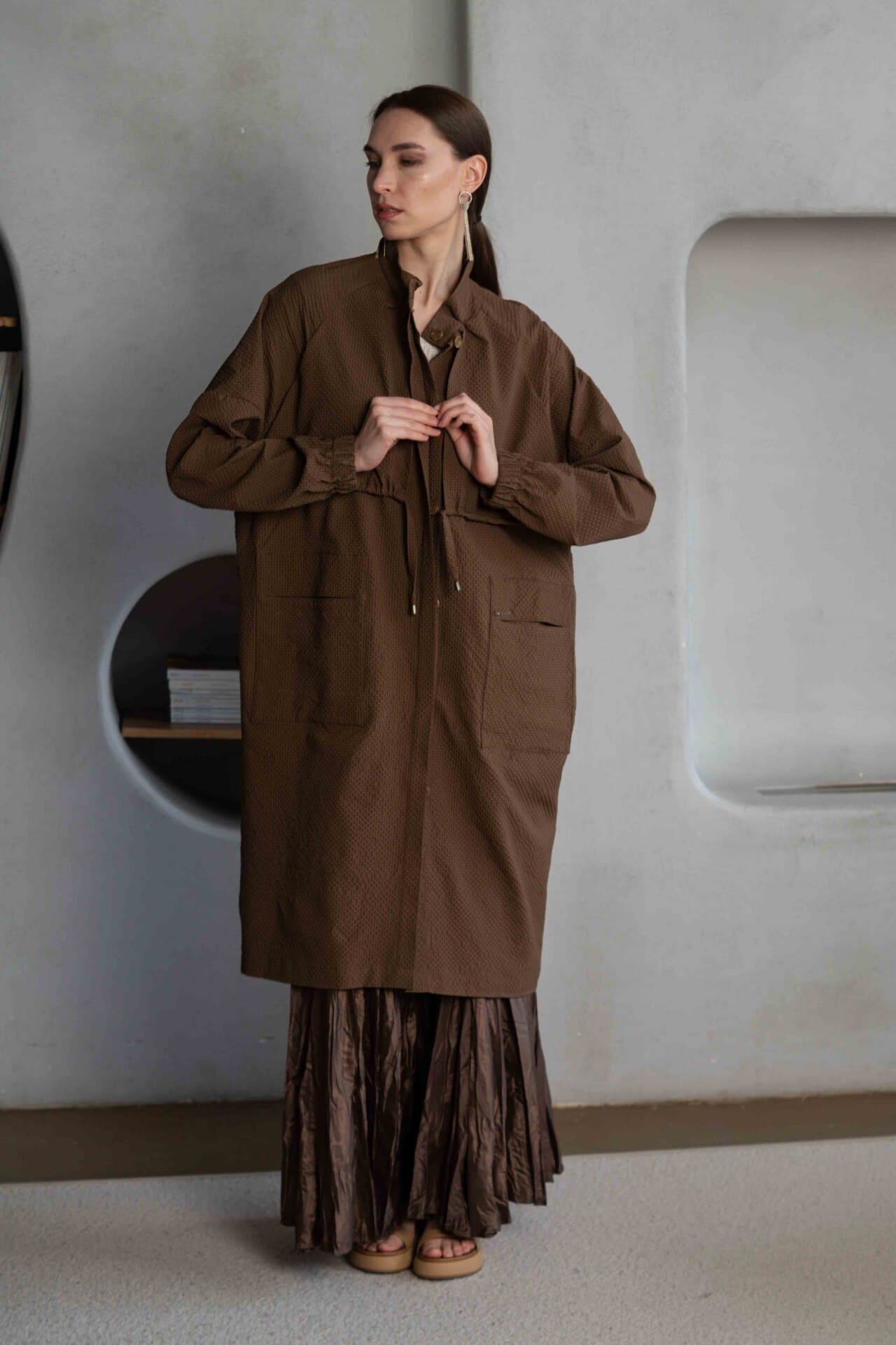 невесомый плащ из жатой ткани