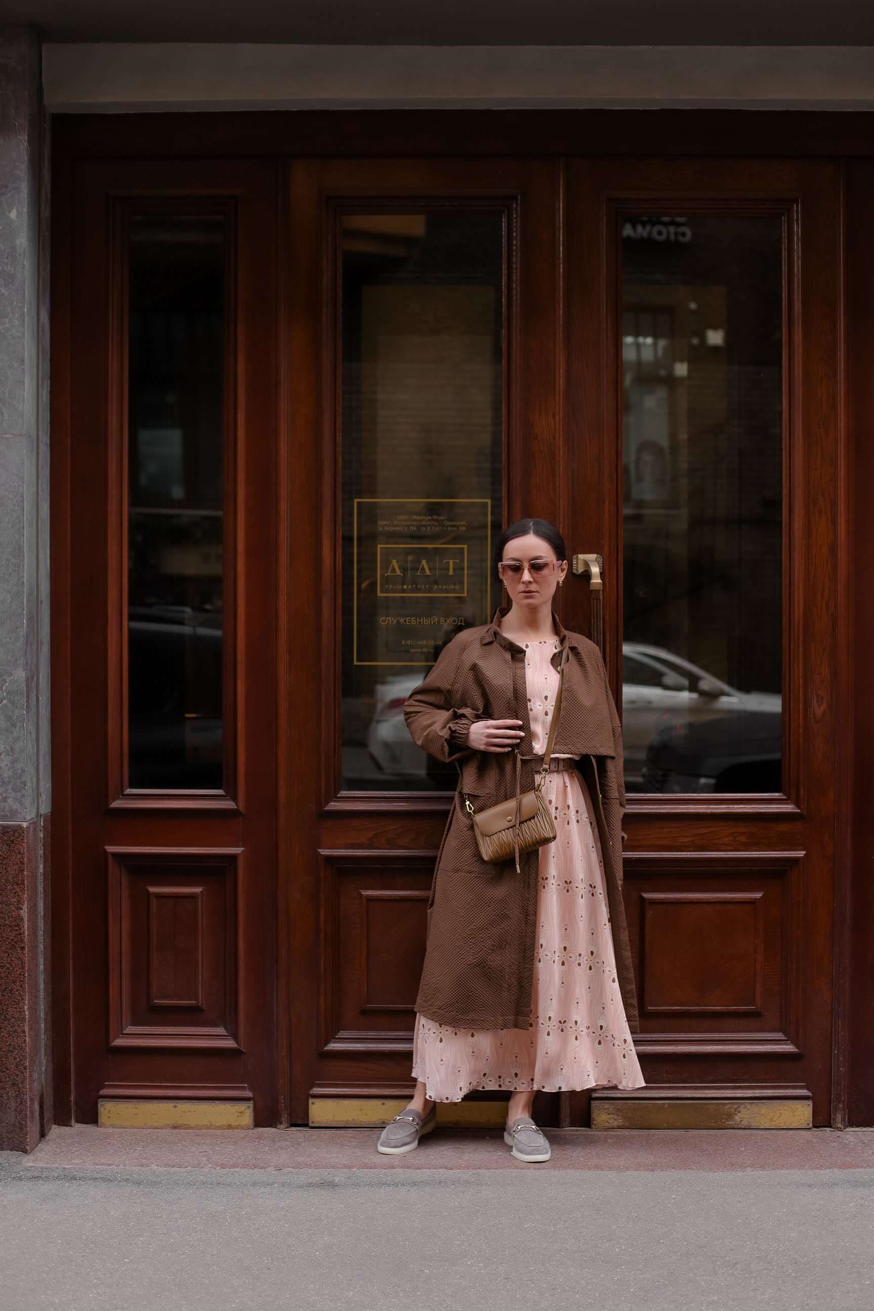 невесомый плащ из жатой ткани