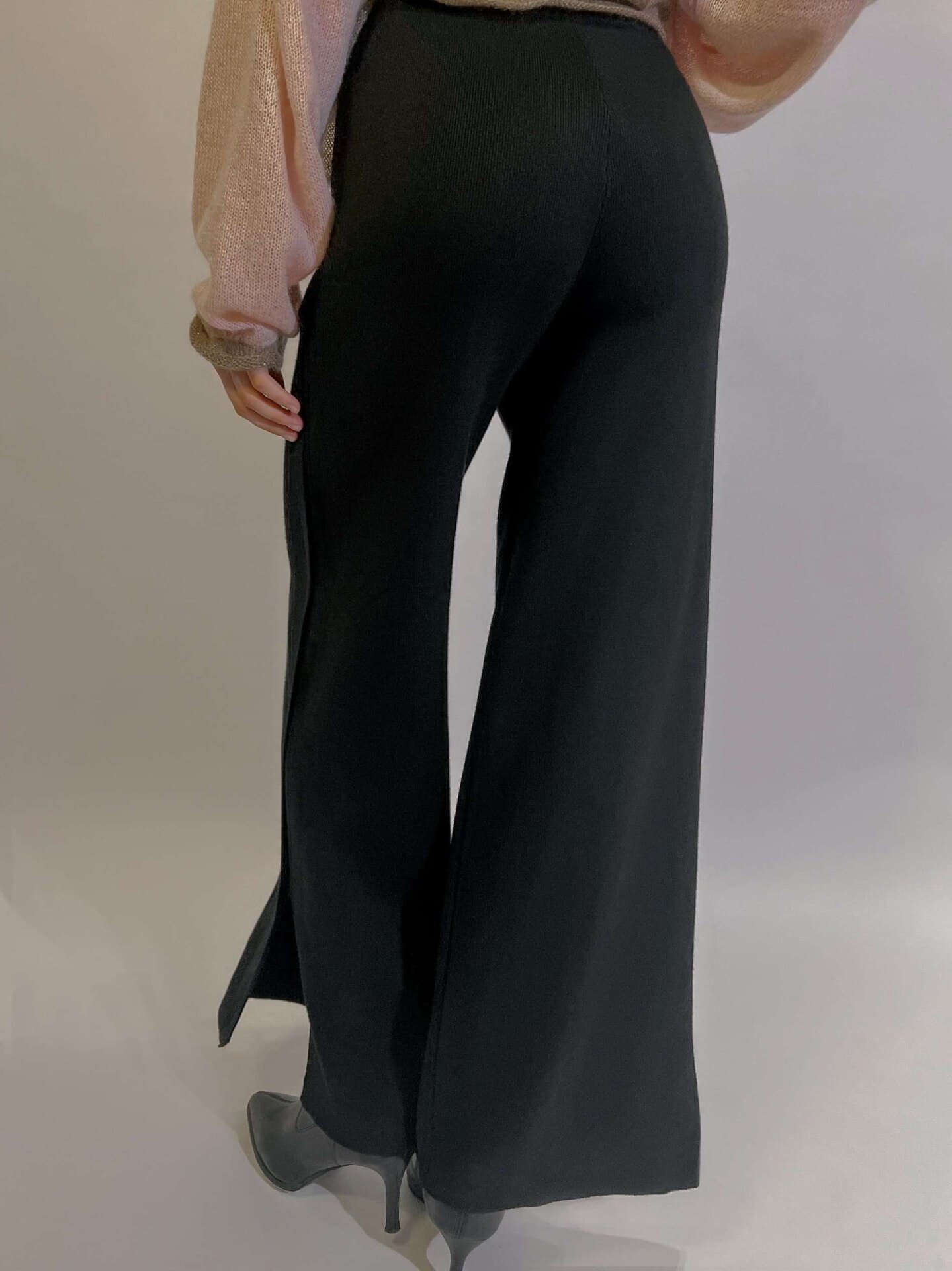 широкие базовые брюки