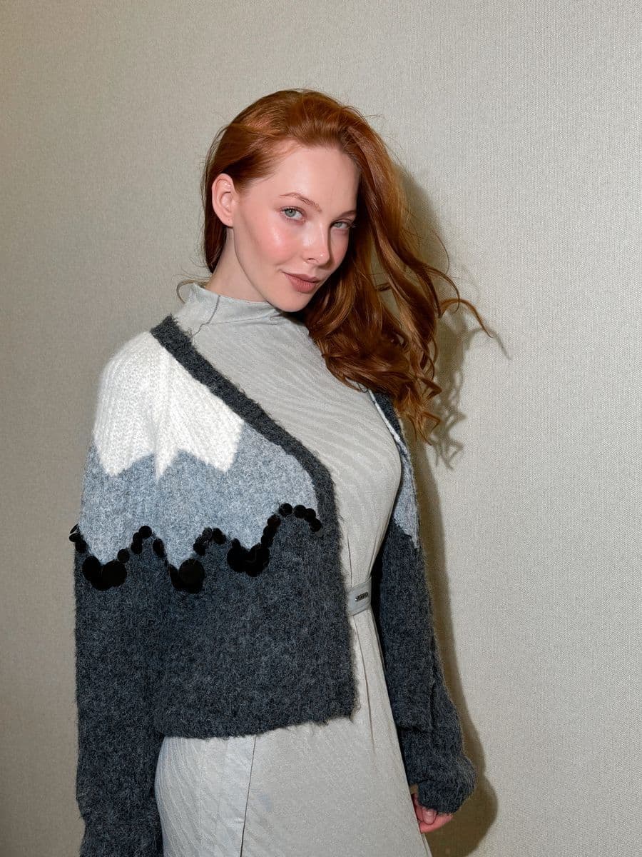 трехцветный кардиган