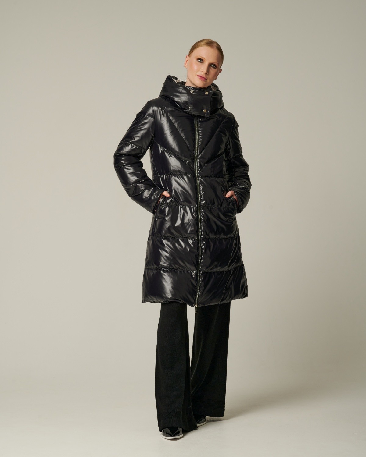 приталенное пуховое пальто