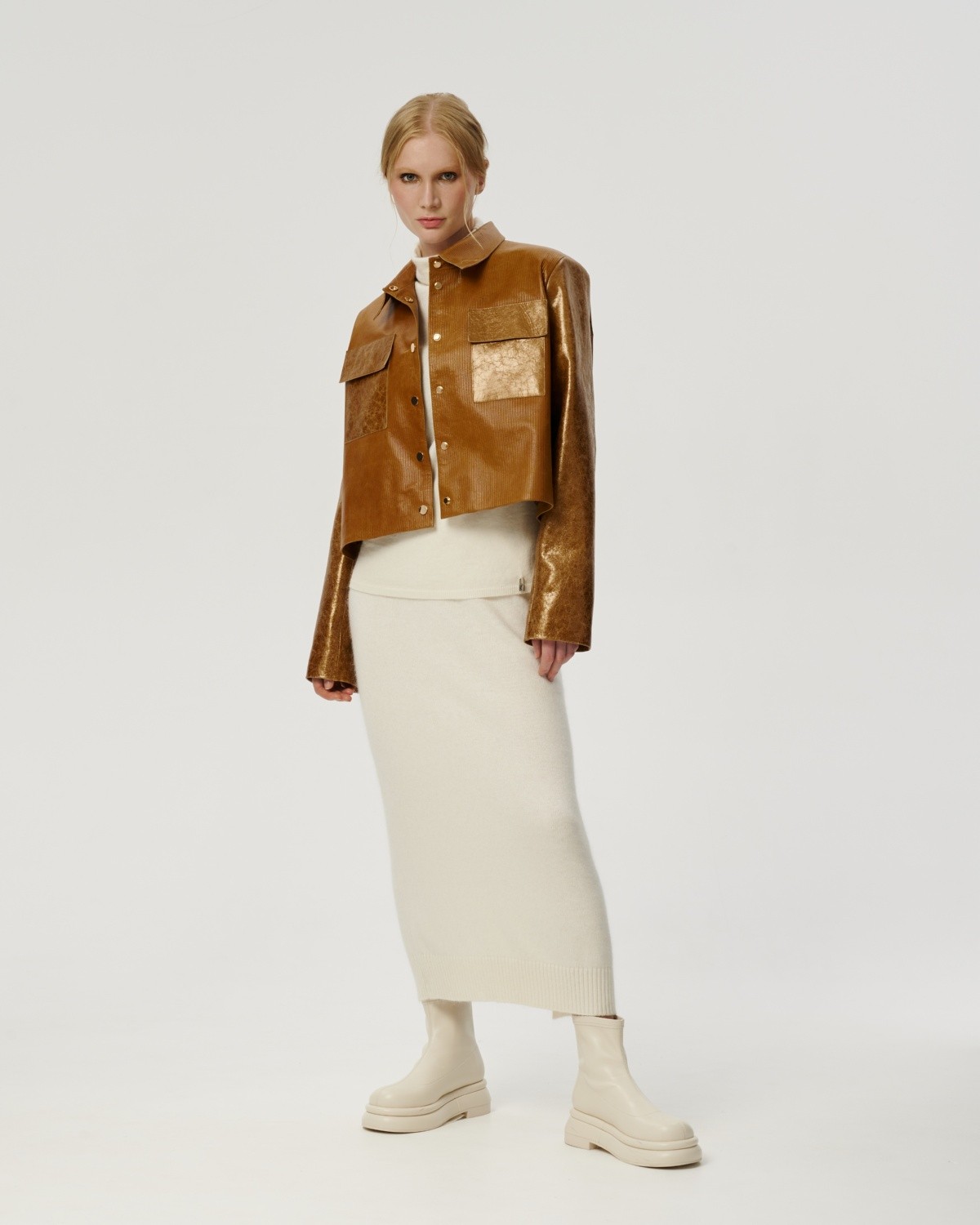 укороченная кожаная куртка